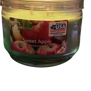 Mainstays Sweet Apple Candle - Vibrant Green